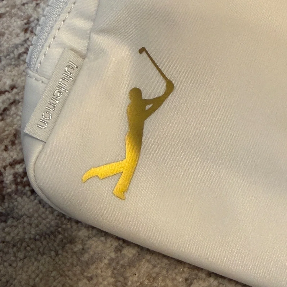 NWT 2026 The Players Lululemon White Everywhere Belt Bag - Picture 2 of 5